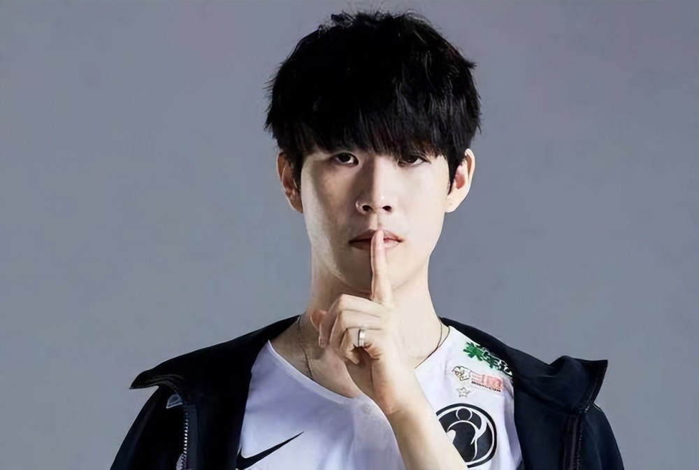 Team WE 和 Bilibili Gaming 在 LPL Split 2 2025 中取得胜利