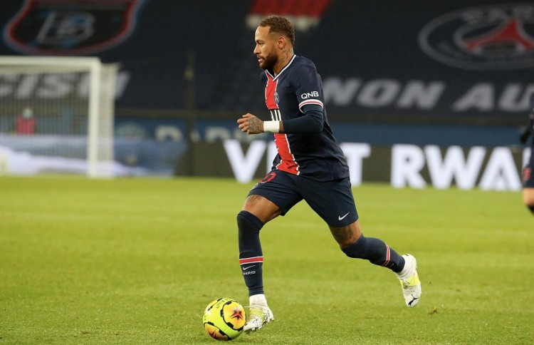 罗马诺：41岁弟媳将离开弗鲁米嫩塞，在世界杯前找个新东家（罗马诺：41岁弟媳将告别弗鲁米嫩塞，争取在世界杯前敲定下家）