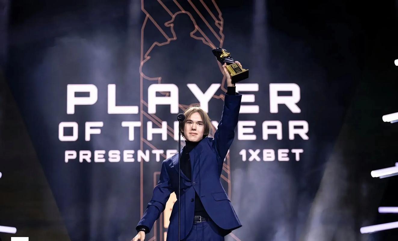 Humanoid 加入了 Team Vitality