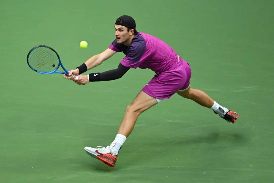 为他们锁定 为他们锁定